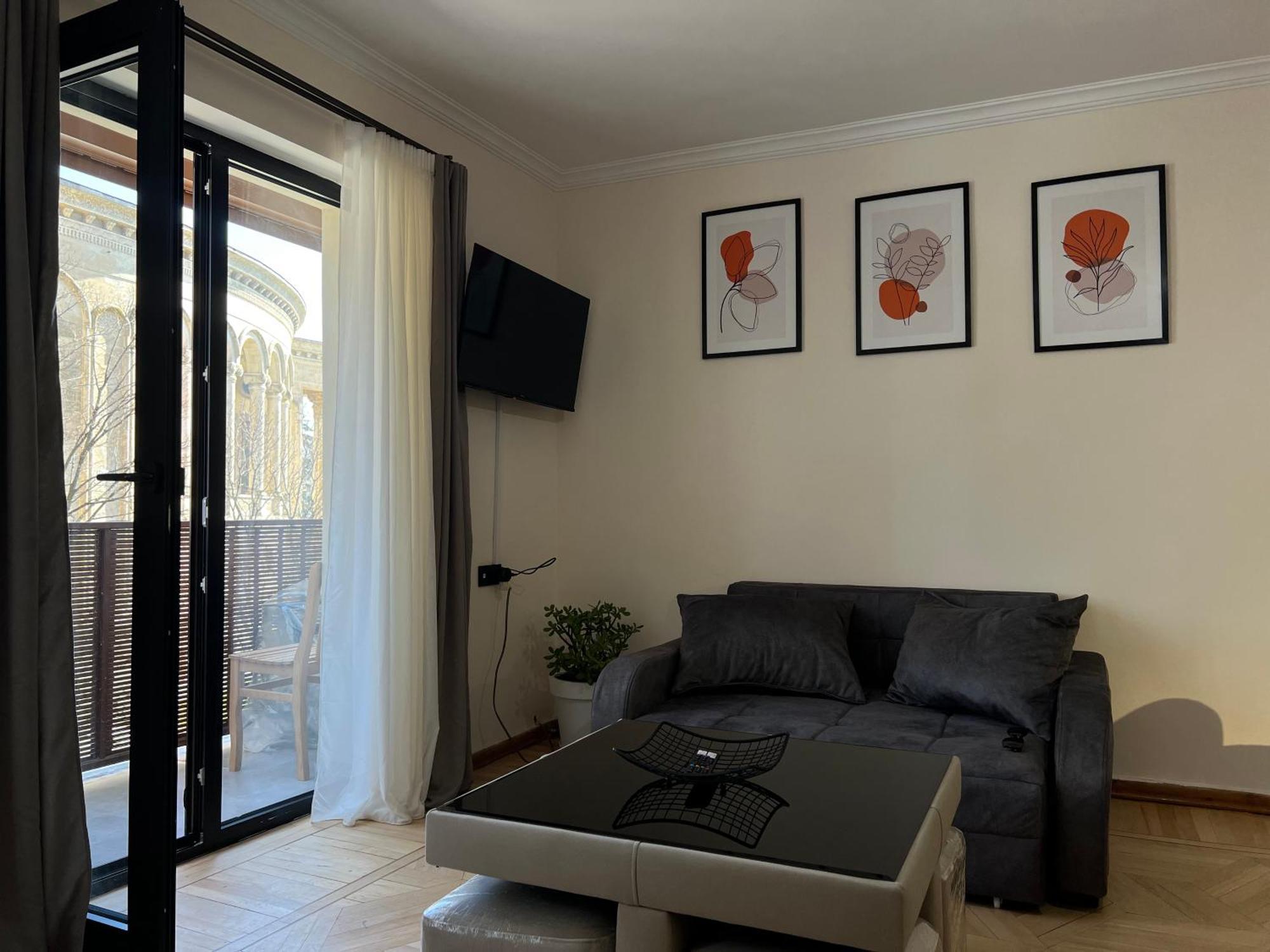 Maco'S Apartment Кутаиси Екстериор снимка
