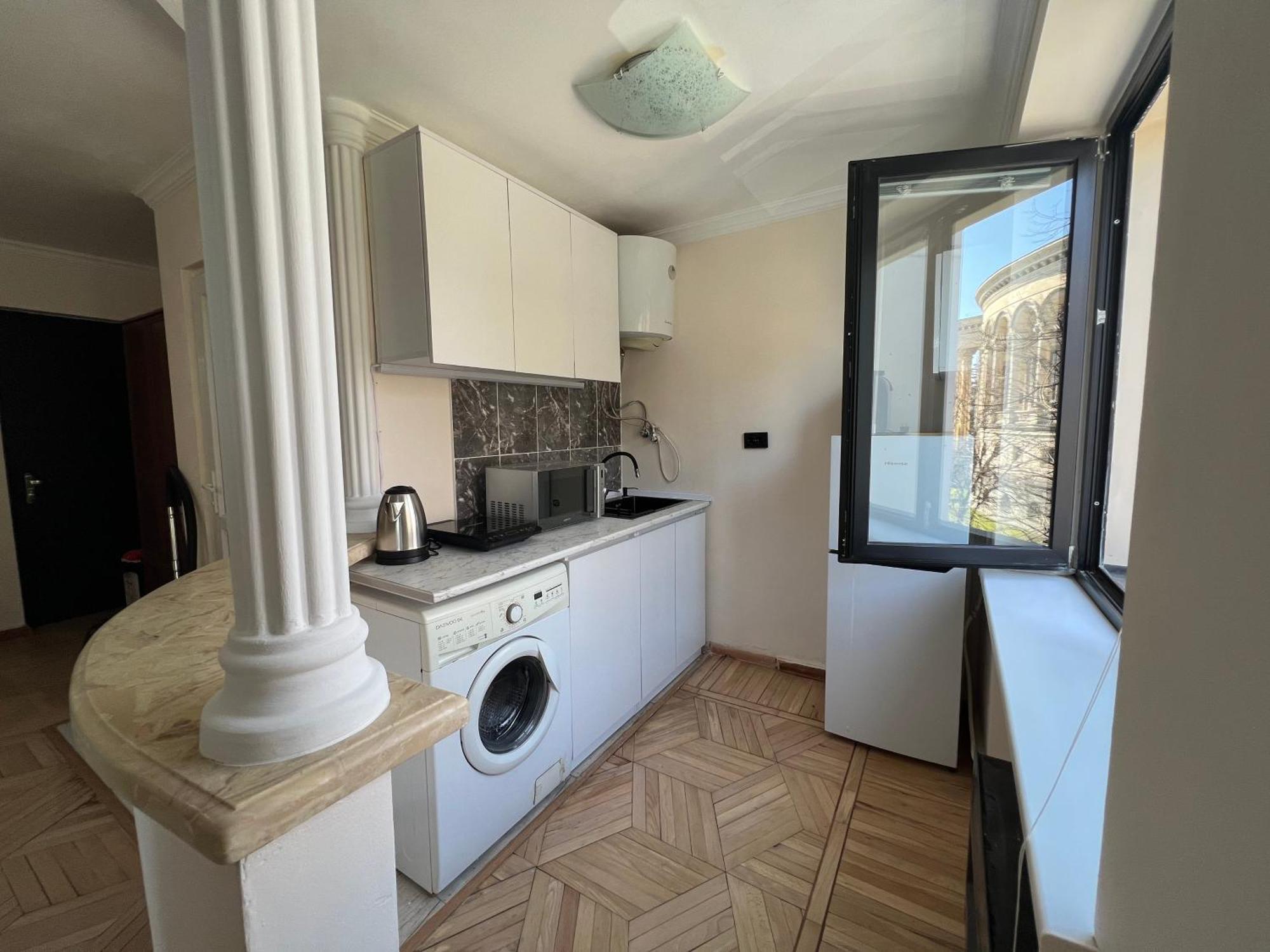 Maco'S Apartment Кутаиси Екстериор снимка